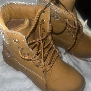 BEBE BOOTS WITH RINESTONE’s TIMBERLAND